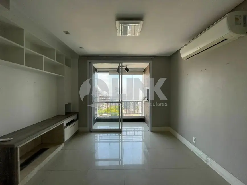 Foto 3 de Apartamento com 3 quartos à venda, 75m2 em Passo da Areia, Porto Alegre - RS