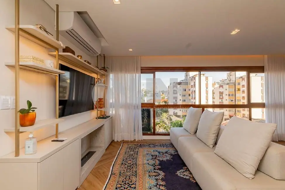 Apartamento com 3 quartos à venda, 120m2 em Menino Deus, Porto Alegre - RS - imagem 6 Foto 6 de Apartamento com 3 quartos à venda, 120m2 em Menino Deus, Porto Alegre - RS