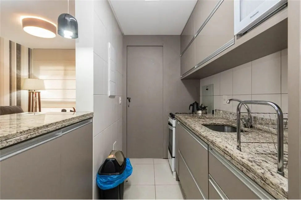 Foto 6 de Apartamento com 2 quartos à venda, 66m2 em Auxiliadora, Porto Alegre - RS