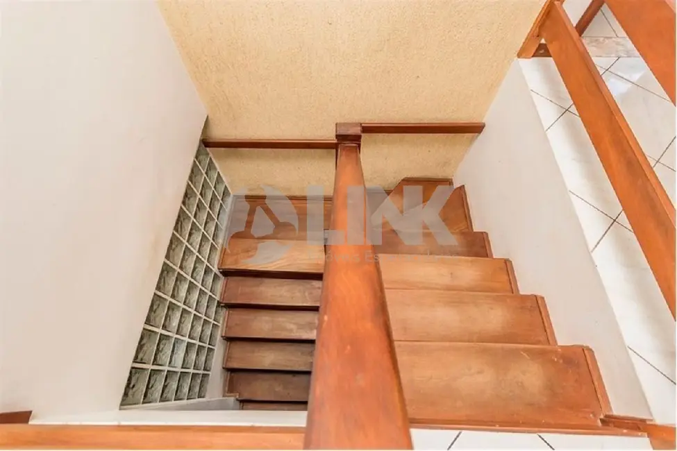 Casa com 3 quartos à venda, 250m2 em Partenon, Porto Alegre - RS - imagem 6 Foto 6 de Casa com 3 quartos à venda, 250m2 em Partenon, Porto Alegre - RS
