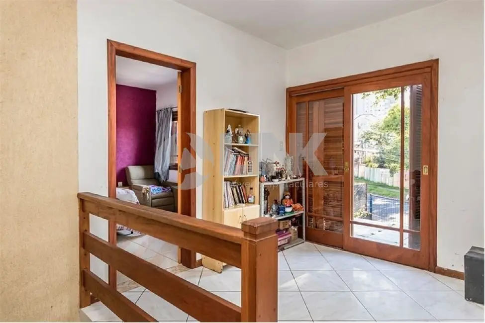 Casa com 3 quartos à venda, 250m2 em Partenon, Porto Alegre - RS - imagem 7 Foto 7 de Casa com 3 quartos à venda, 250m2 em Partenon, Porto Alegre - RS