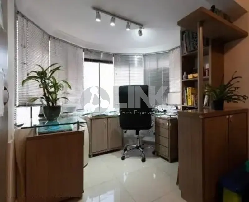 Foto 6 de Apartamento com 2 quartos à venda, 130m2 em Cristo Redentor, Porto Alegre - RS