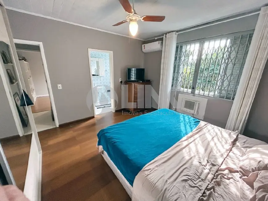 Casa com 3 quartos à venda, 174m2 em Vila Jardim, Porto Alegre - RS - imagem 7 Foto 7 de Casa com 3 quartos à venda, 174m2 em Vila Jardim, Porto Alegre - RS