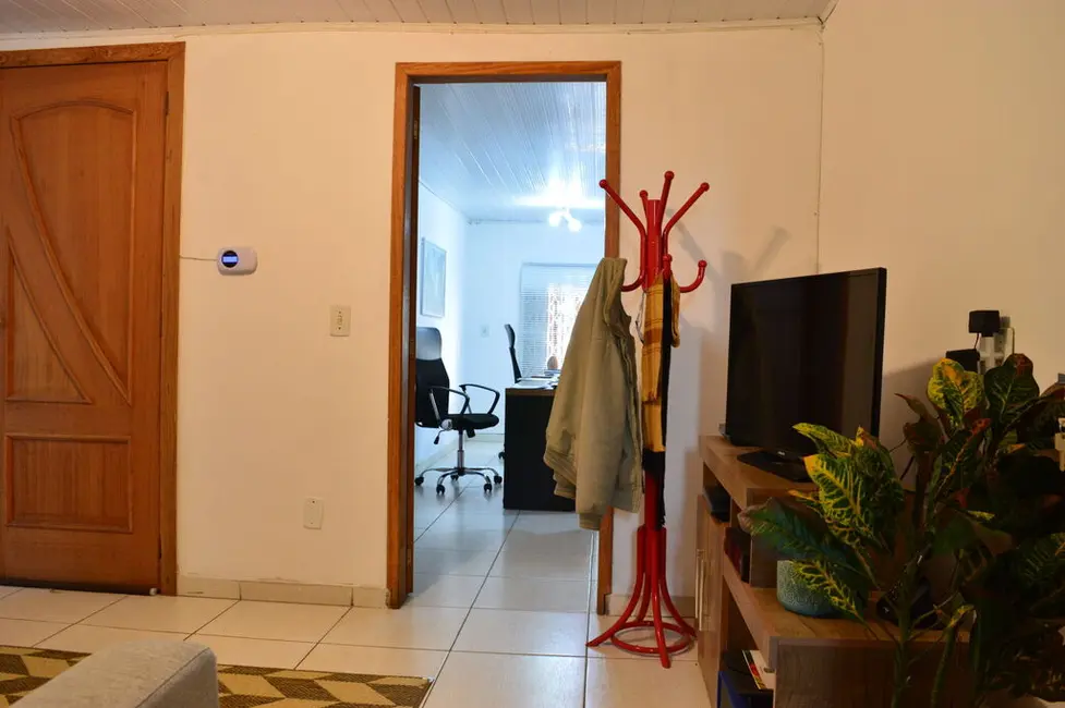Foto 2 de Casa com 3 quartos à venda em Azenha, Porto Alegre - RS