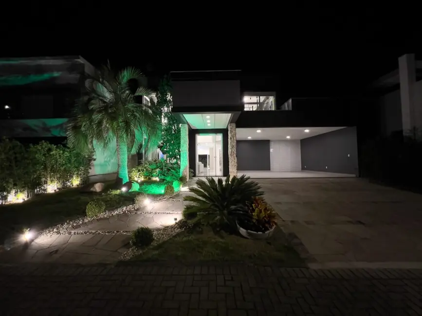 Casa de Condomínio com 4 quartos à venda, 336m2 em Capao Da Canoa - RS - imagem 6 Foto 6 de Casa de Condomínio com 4 quartos à venda, 336m2 em Capao Da Canoa - RS
