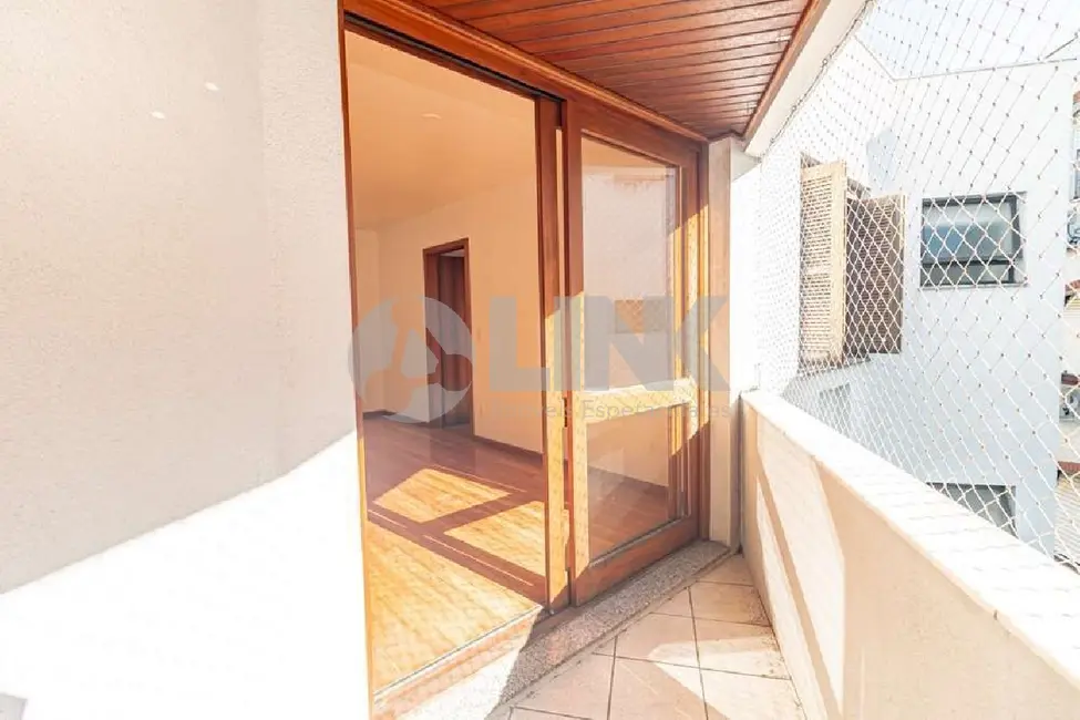 Apartamento com 2 quartos à venda, 67m2 em Petrópolis, Porto Alegre - RS - imagem 4 Foto 4 de Apartamento com 2 quartos à venda, 67m2 em Petrópolis, Porto Alegre - RS