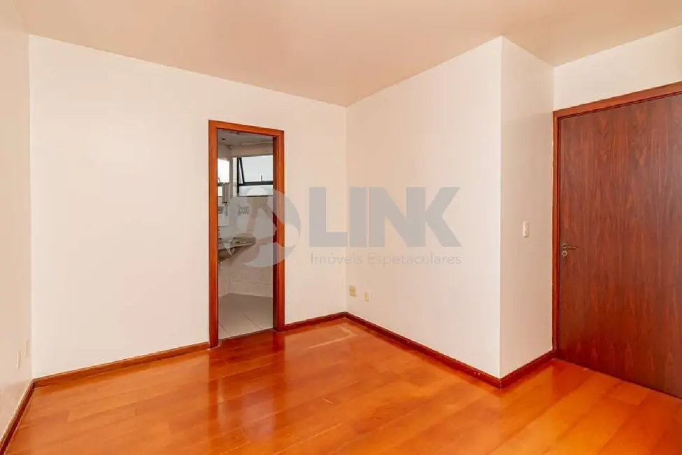 Apartamento com 2 quartos à venda, 67m2 em Petrópolis, Porto Alegre - RS - imagem 9 Foto 9 de Apartamento com 2 quartos à venda, 67m2 em Petrópolis, Porto Alegre - RS