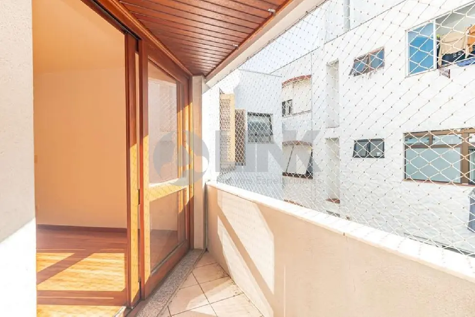 Apartamento com 2 quartos à venda, 67m2 em Petrópolis, Porto Alegre - RS - imagem 3 Foto 3 de Apartamento com 2 quartos à venda, 67m2 em Petrópolis, Porto Alegre - RS