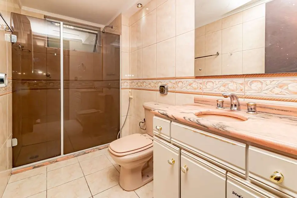 Apartamento com 3 quartos à venda, 154m2 em Bela Vista, Porto Alegre - RS - imagem 6 Foto 6 de Apartamento com 3 quartos à venda, 154m2 em Bela Vista, Porto Alegre - RS