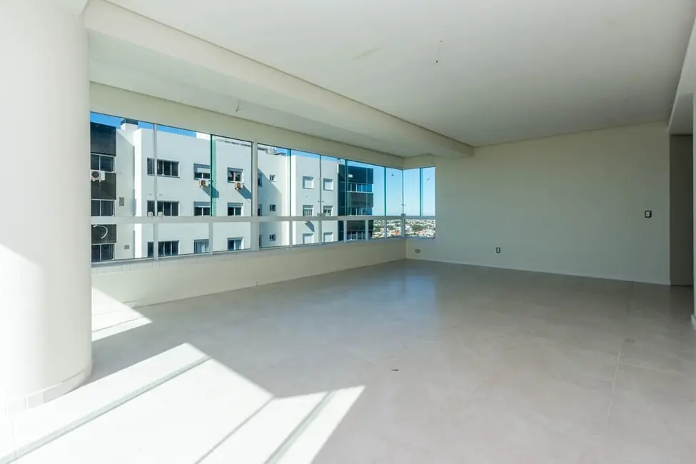 Apartamento com 3 quartos à venda, 136m2 em Centro, Tramandai - RS - imagem 7 Foto 7 de Apartamento com 3 quartos à venda, 136m2 em Centro, Tramandai - RS