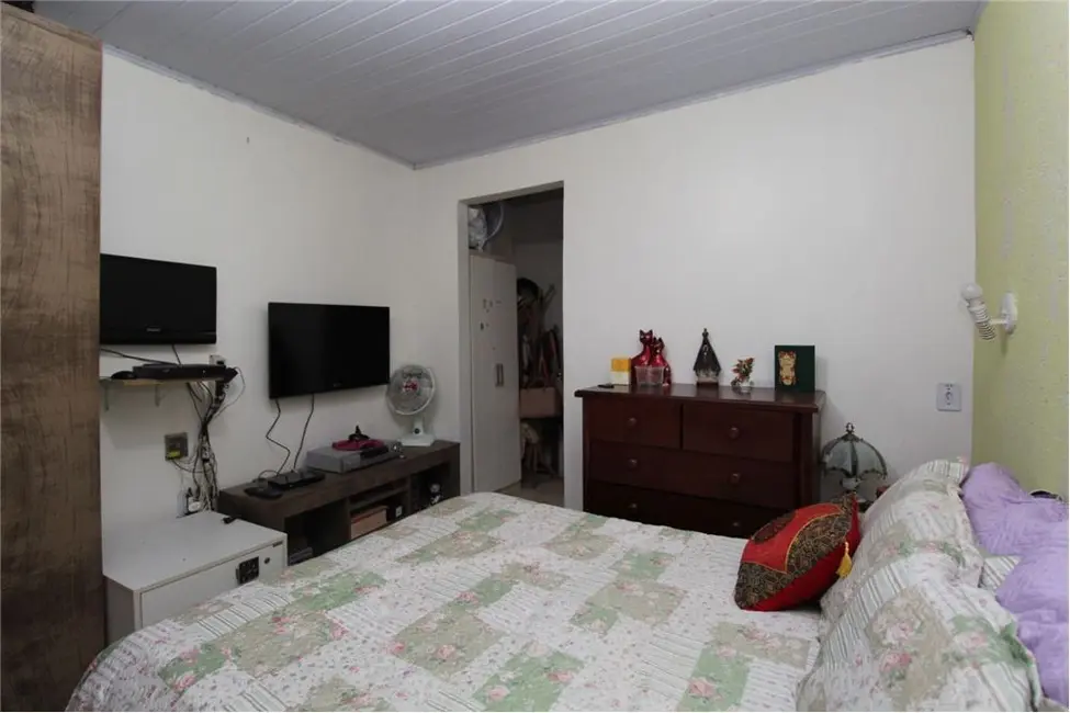 Foto 6 de Casa com 2 quartos à venda, 130m2 em Mário Quintana, Porto Alegre - RS