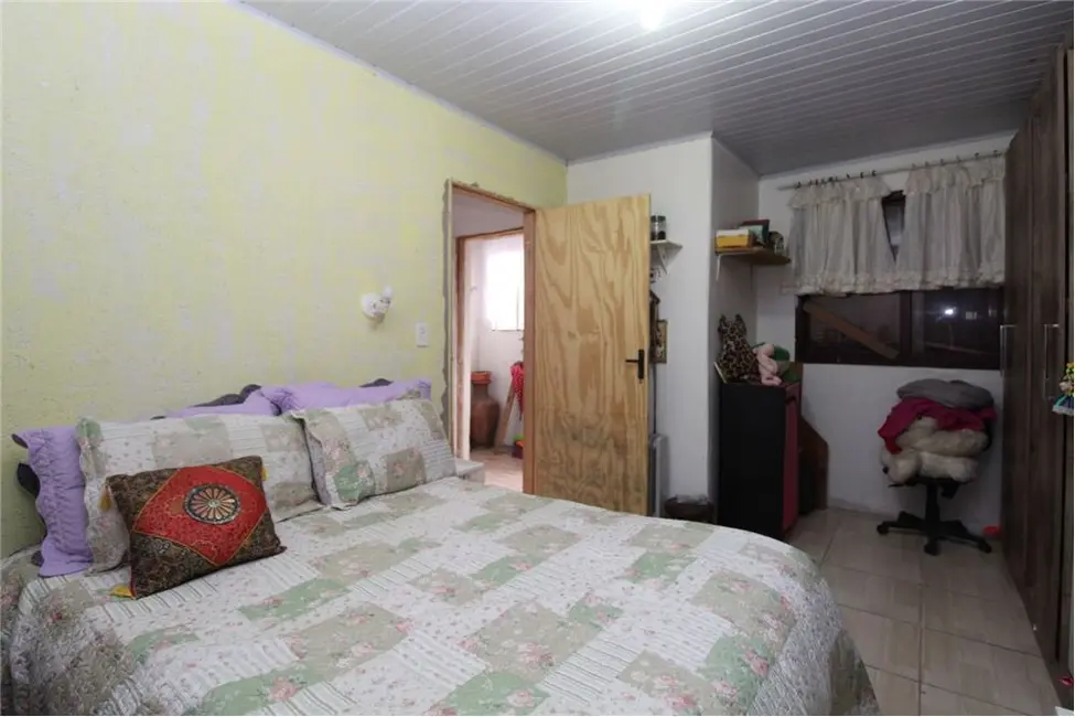 Foto 8 de Casa com 2 quartos à venda, 130m2 em Mário Quintana, Porto Alegre - RS