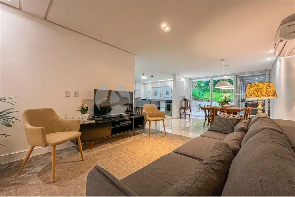 Foto 5 de Casa com 4 quartos à venda, 300m2 em Chácara das Pedras, Porto Alegre - RS