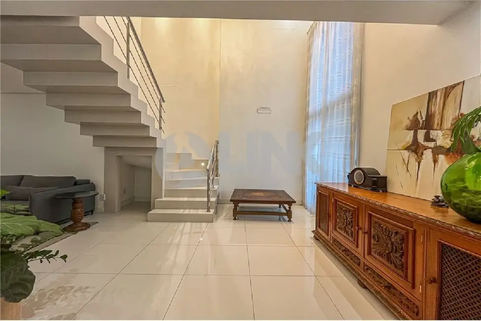 Foto 3 de Casa com 4 quartos à venda, 300m2 em Chácara das Pedras, Porto Alegre - RS