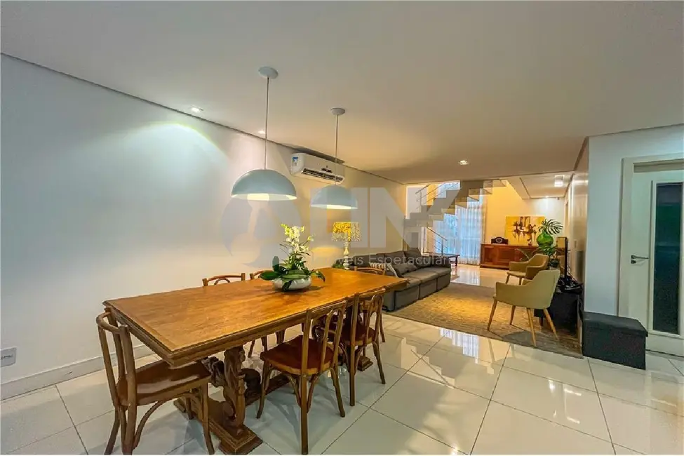 Foto 9 de Casa com 4 quartos à venda, 300m2 em Chácara das Pedras, Porto Alegre - RS