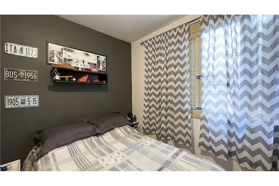 Casa com 3 quartos à venda, 300m2 em Passo da Areia, Porto Alegre - RS - imagem 9 Foto 9 de Casa com 3 quartos à venda, 300m2 em Passo da Areia, Porto Alegre - RS