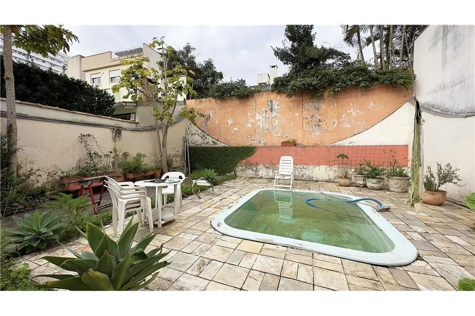 Casa com 3 quartos à venda, 300m2 em Passo da Areia, Porto Alegre - RS - imagem 5 Foto 5 de Casa com 3 quartos à venda, 300m2 em Passo da Areia, Porto Alegre - RS