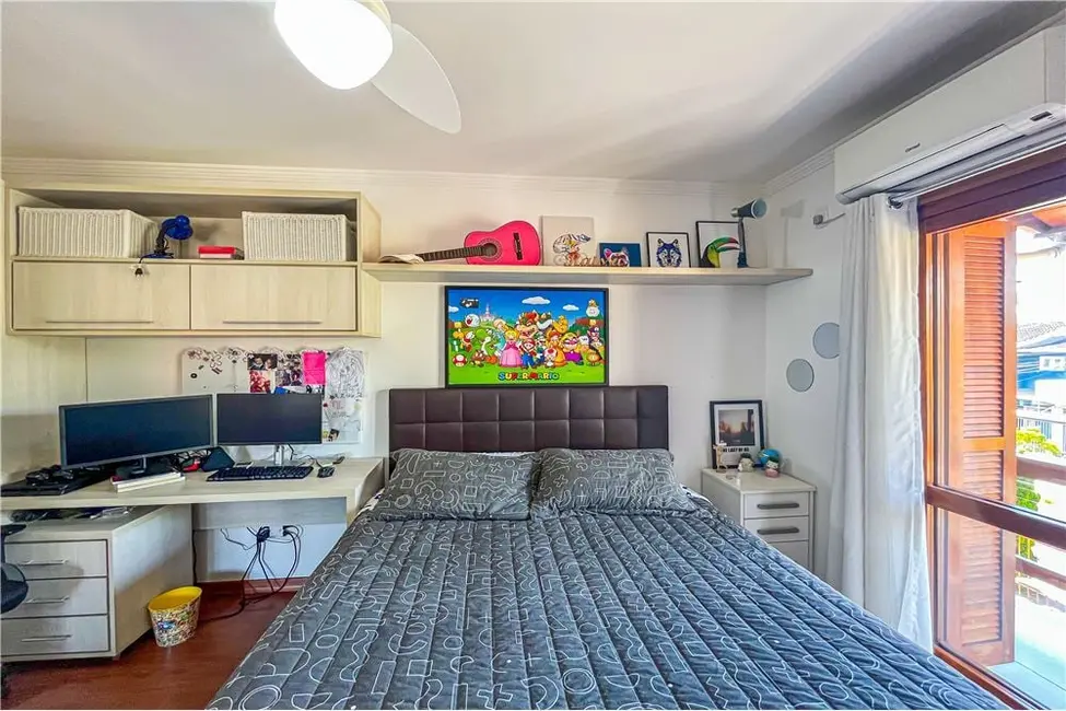 Casa com 3 quartos à venda, 182m2 em Vila Ipiranga, Porto Alegre - RS - imagem 5 Foto 5 de Casa com 3 quartos à venda, 182m2 em Vila Ipiranga, Porto Alegre - RS