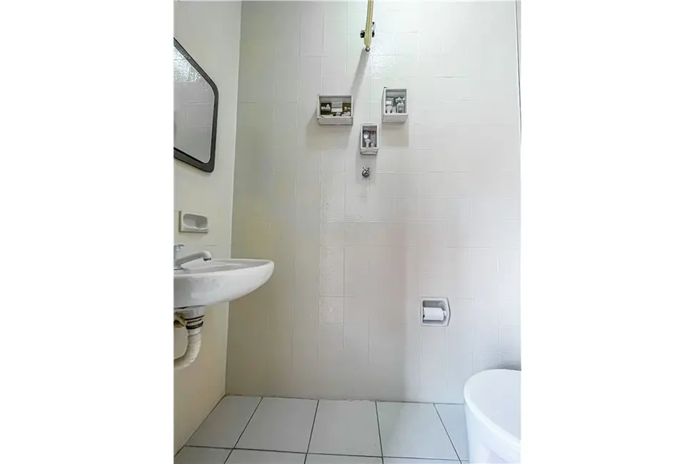 Casa com 3 quartos à venda, 202m2 em Porto Alegre - RS - imagem 3 Foto 3 de Casa com 3 quartos à venda, 202m2 em Porto Alegre - RS