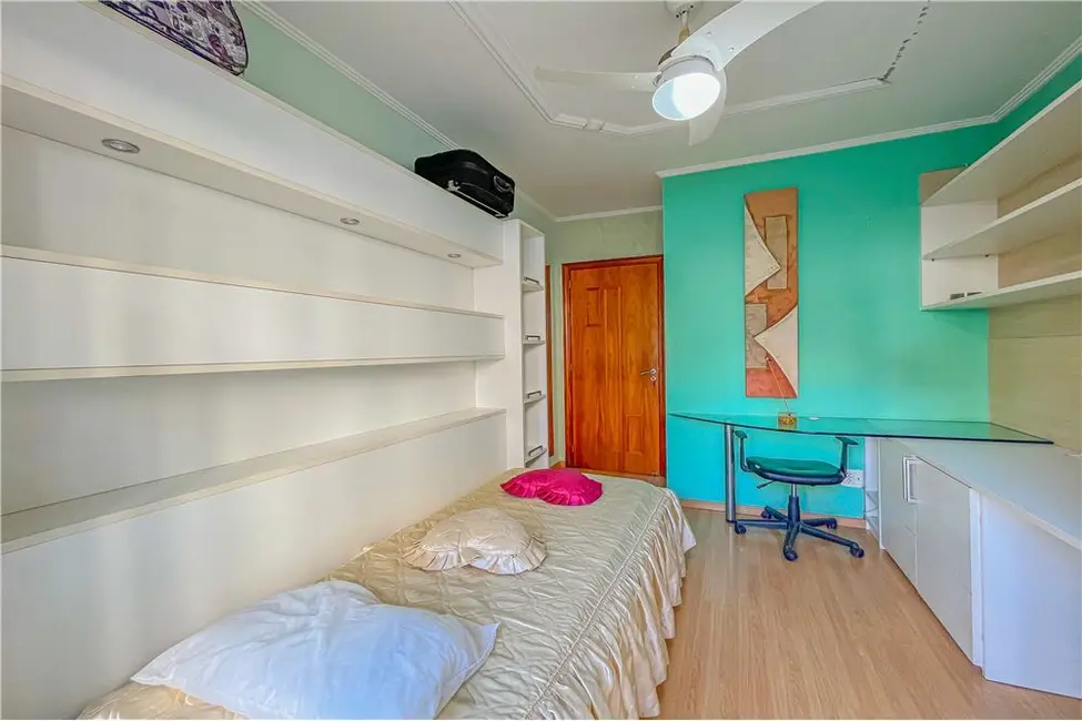 Foto 9 de Casa com 3 quartos à venda, 255m2 em Jardim Itu, Porto Alegre - RS