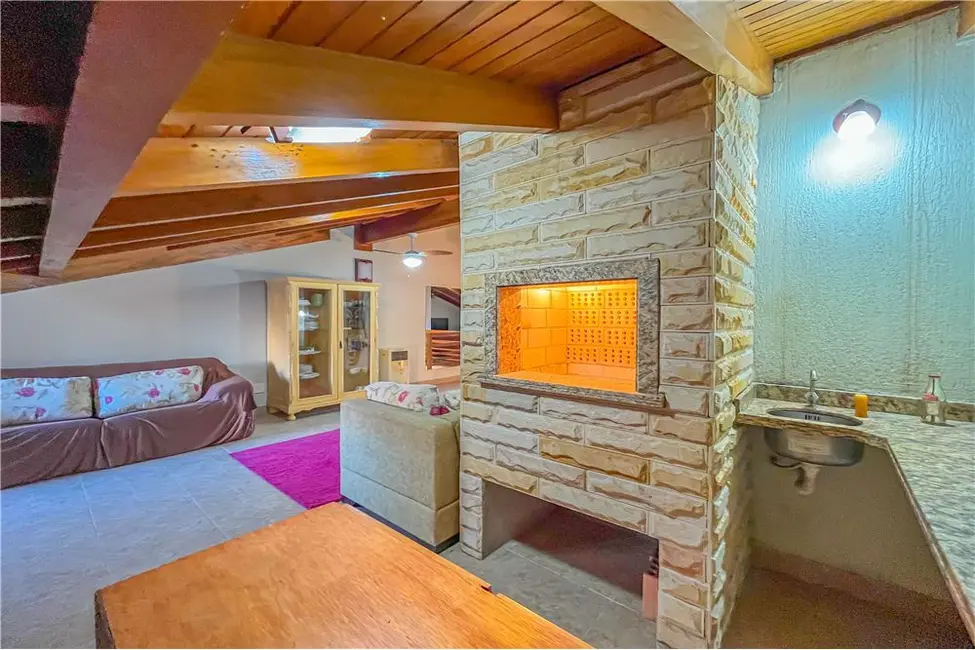 Foto 2 de Casa com 3 quartos à venda, 255m2 em Jardim Itu, Porto Alegre - RS