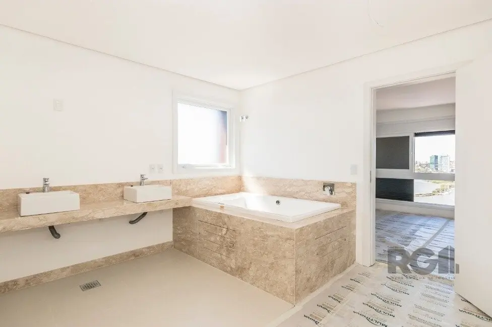 Apartamento com 3 quartos à venda, 484m2 em Vila Assunção, Porto Alegre - RS - imagem 6 Foto 6 de Apartamento com 3 quartos à venda, 484m2 em Vila Assunção, Porto Alegre - RS