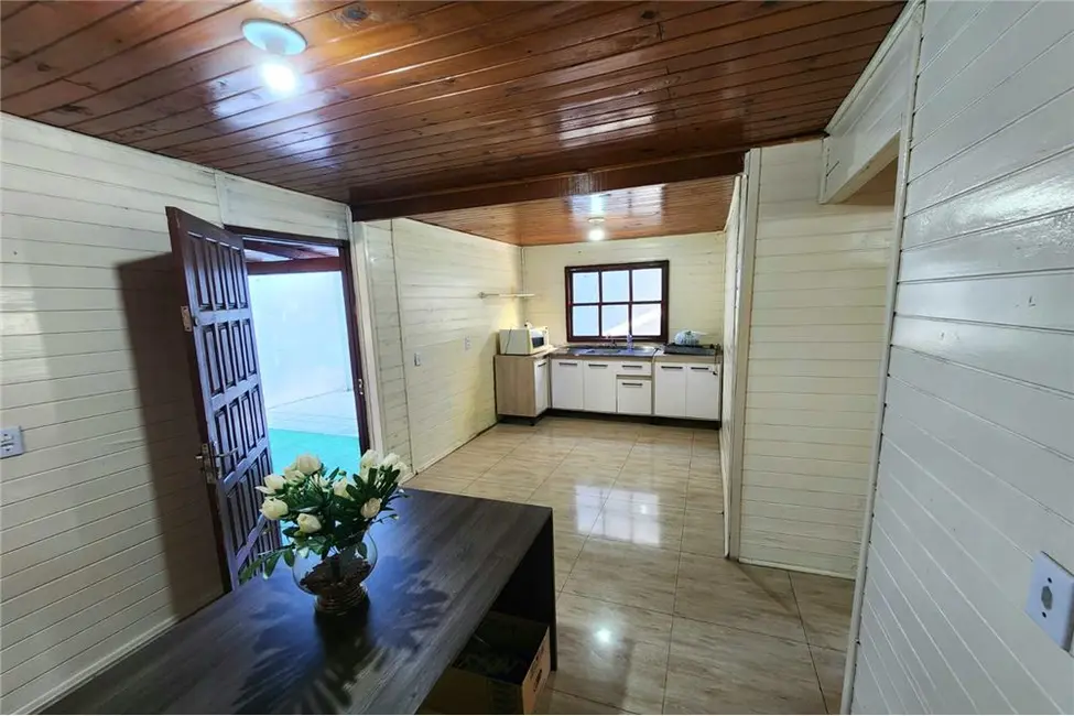 Casa com 3 quartos à venda, 90m2 em Olaria, Canoas - RS - imagem 4 Foto 4 de Casa com 3 quartos à venda, 90m2 em Olaria, Canoas - RS