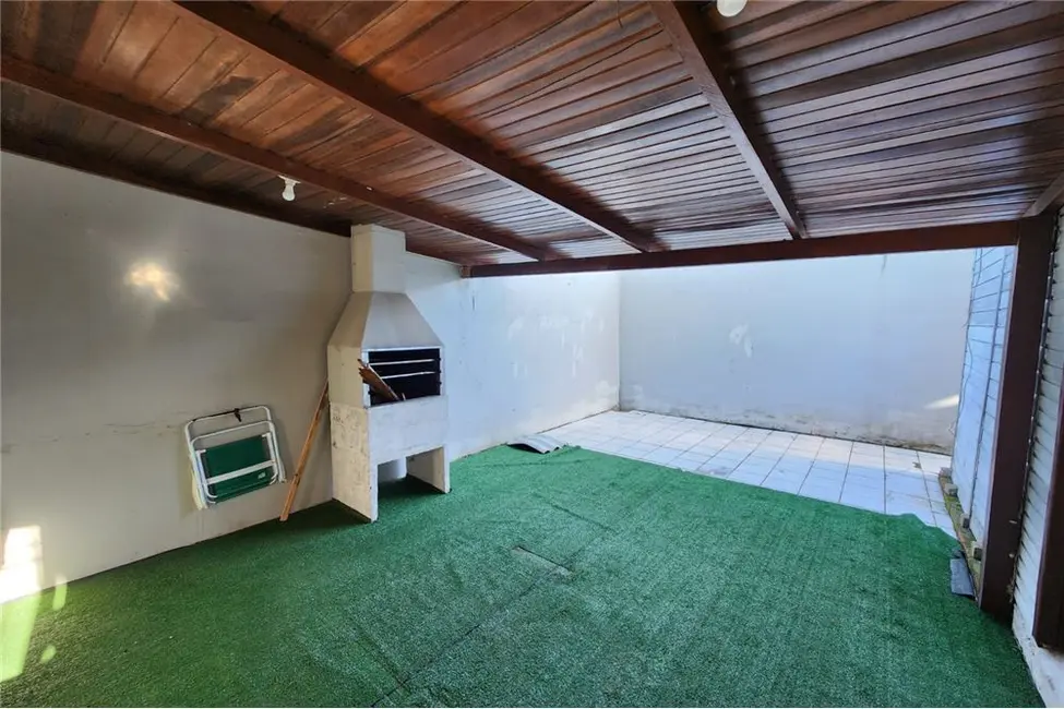 Casa com 3 quartos à venda, 90m2 em Olaria, Canoas - RS - imagem 7 Foto 7 de Casa com 3 quartos à venda, 90m2 em Olaria, Canoas - RS
