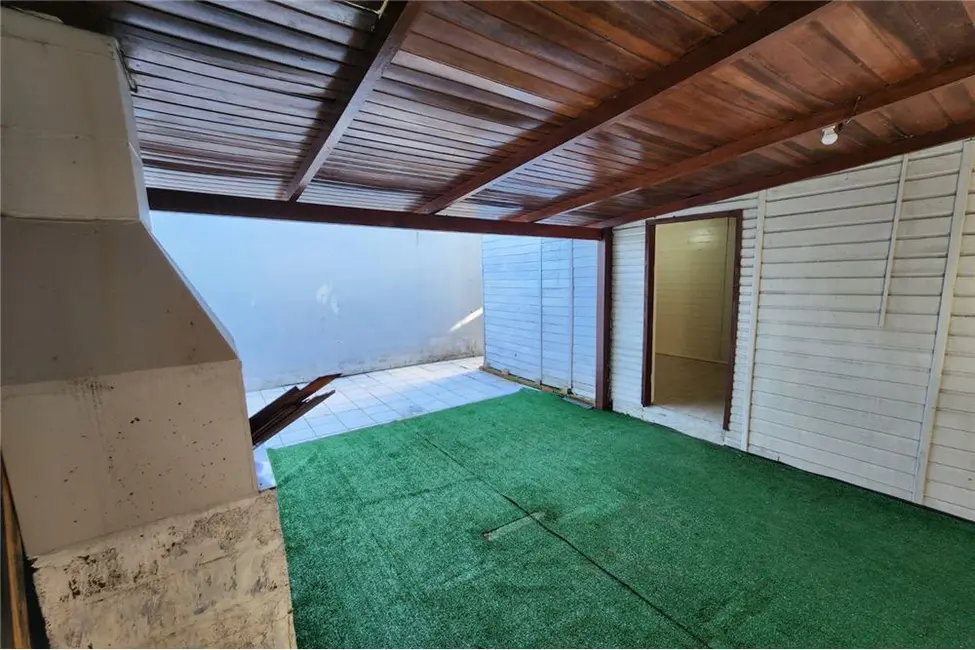 Casa com 3 quartos à venda, 90m2 em Olaria, Canoas - RS - imagem 8 Foto 8 de Casa com 3 quartos à venda, 90m2 em Olaria, Canoas - RS
