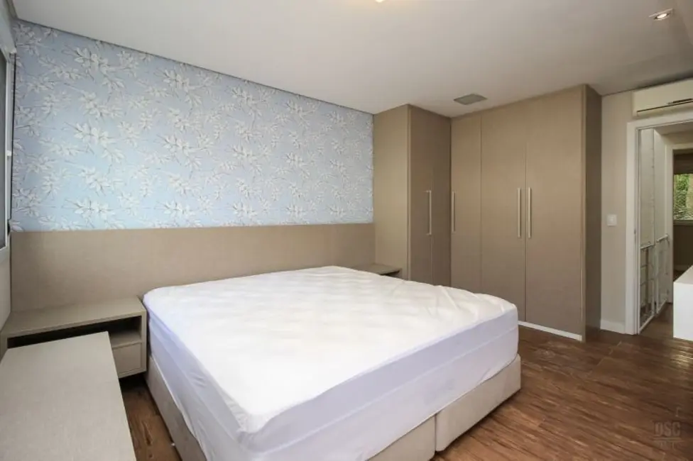 Casa com 3 quartos à venda, 178m2 em Ipanema, Porto Alegre - RS - imagem 4 Foto 4 de Casa com 3 quartos à venda, 178m2 em Ipanema, Porto Alegre - RS