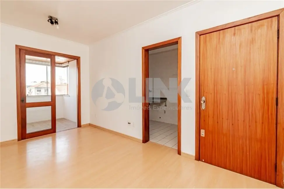 Foto 2 de Apartamento com 2 quartos à venda, 61m2 em São Sebastião, Porto Alegre - RS