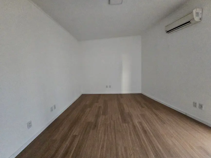 Foto 2 de Sala Comercial à venda, 29m2 em Floresta, Porto Alegre - RS