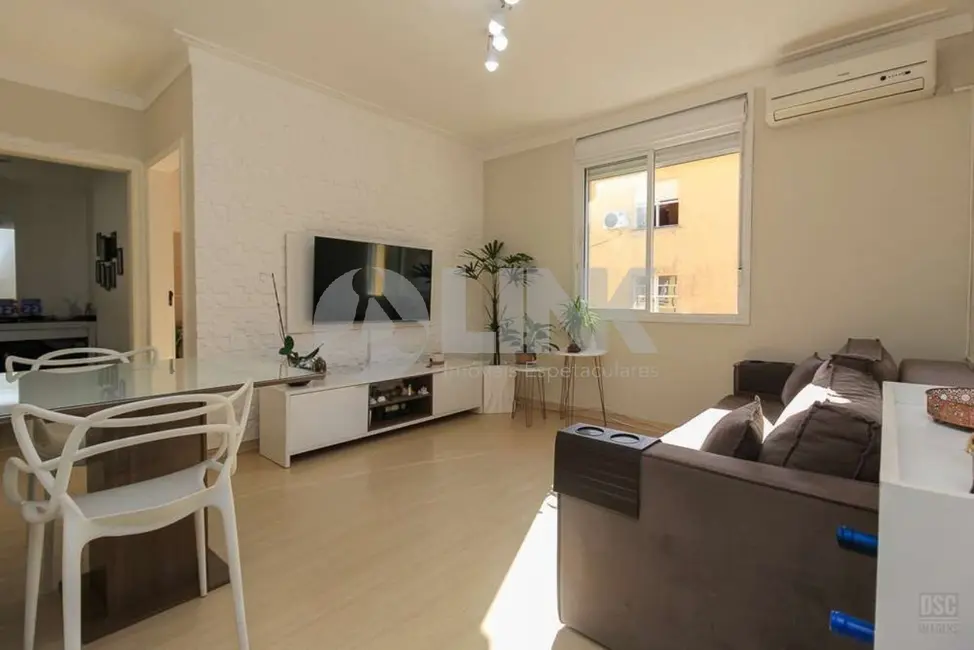 Apartamento com 2 quartos à venda, 51m2 em Cristal, Porto Alegre - RS - imagem 2 Foto 2 de Apartamento com 2 quartos à venda, 51m2 em Cristal, Porto Alegre - RS