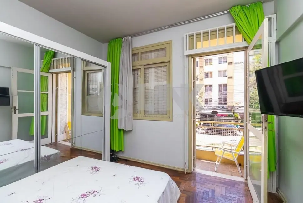 Apartamento com 2 quartos à venda, 64m2 em Azenha, Porto Alegre - RS - imagem 5 Foto 5 de Apartamento com 2 quartos à venda, 64m2 em Azenha, Porto Alegre - RS