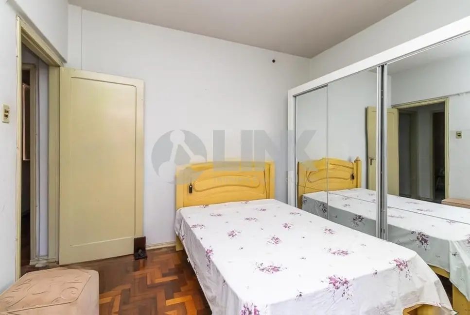 Apartamento com 2 quartos à venda, 64m2 em Azenha, Porto Alegre - RS - imagem 7 Foto 7 de Apartamento com 2 quartos à venda, 64m2 em Azenha, Porto Alegre - RS