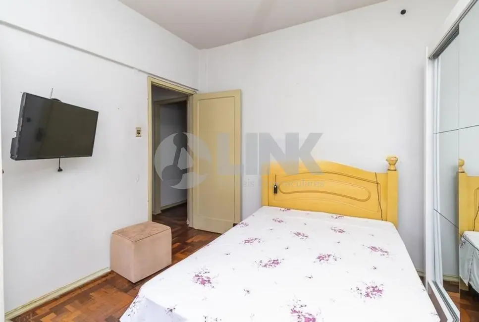Apartamento com 2 quartos à venda, 64m2 em Azenha, Porto Alegre - RS - imagem 6 Foto 6 de Apartamento com 2 quartos à venda, 64m2 em Azenha, Porto Alegre - RS