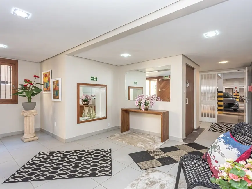 Apartamento com 1 quarto à venda, 73m2 em Higienópolis, Porto Alegre - RS - imagem 5 Foto 5 de Apartamento com 1 quarto à venda, 73m2 em Higienópolis, Porto Alegre - RS