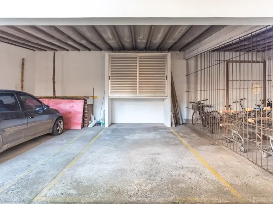 Apartamento com 1 quarto à venda, 73m2 em Higienópolis, Porto Alegre - RS - imagem 4 Foto 4 de Apartamento com 1 quarto à venda, 73m2 em Higienópolis, Porto Alegre - RS