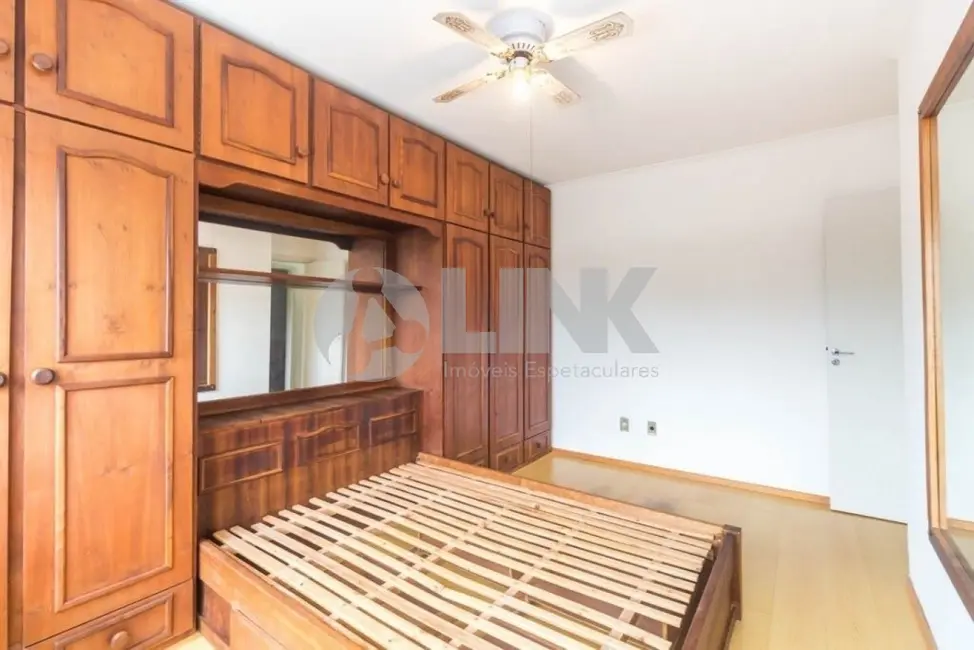 Foto 8 de Apartamento com 2 quartos à venda, 67m2 em Menino Deus, Porto Alegre - RS