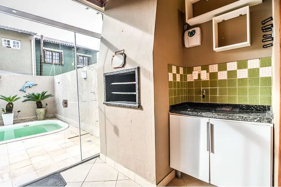 Casa com 3 quartos à venda, 152m2 em Hípica, Porto Alegre - RS - imagem 7 Foto 7 de Casa com 3 quartos à venda, 152m2 em Hípica, Porto Alegre - RS