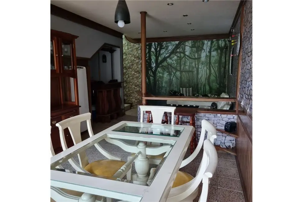 Casa com 4 quartos à venda, 320m2 em Teresópolis, Porto Alegre - RS - imagem 7 Foto 7 de Casa com 4 quartos à venda, 320m2 em Teresópolis, Porto Alegre - RS