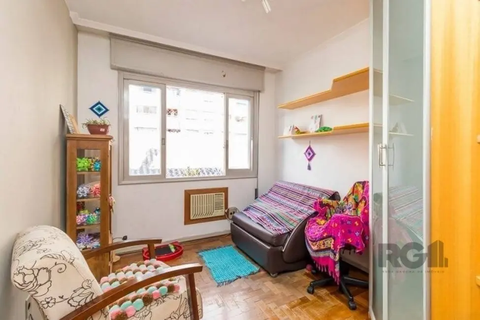 Apartamento com 3 quartos à venda, 98m2 em Menino Deus, Porto Alegre - RS - imagem 7 Foto 7 de Apartamento com 3 quartos à venda, 98m2 em Menino Deus, Porto Alegre - RS
