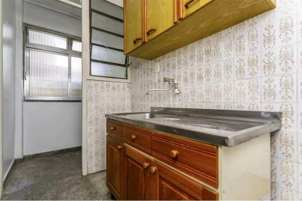 Apartamento com 1 quarto à venda, 32m2 em Passo da Areia, Porto Alegre - RS - imagem 6 Foto 6 de Apartamento com 1 quarto à venda, 32m2 em Passo da Areia, Porto Alegre - RS