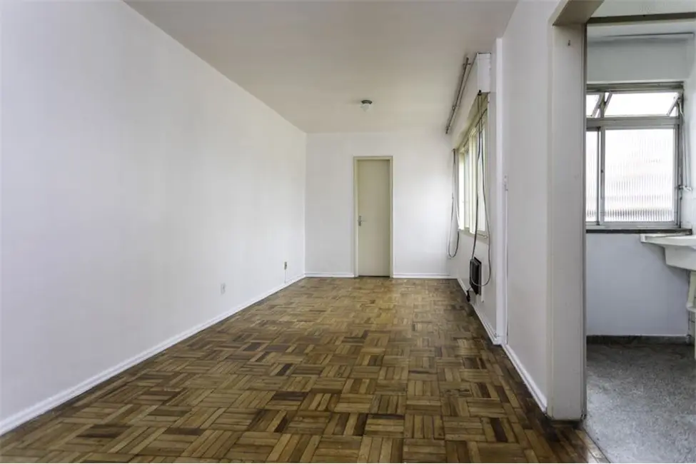 Apartamento com 1 quarto à venda, 32m2 em Passo da Areia, Porto Alegre - RS - imagem 3 Foto 3 de Apartamento com 1 quarto à venda, 32m2 em Passo da Areia, Porto Alegre - RS