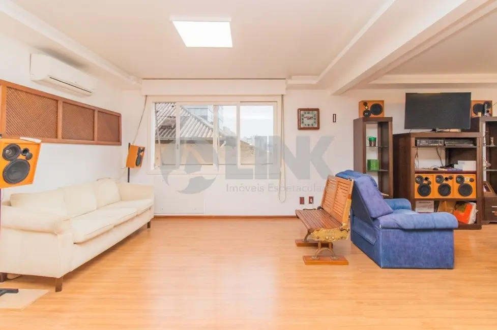 Apartamento com 3 quartos à venda, 165m2 em Moinhos de Vento, Porto Alegre - RS - imagem 8 Foto 8 de Apartamento com 3 quartos à venda, 165m2 em Moinhos de Vento, Porto Alegre - RS