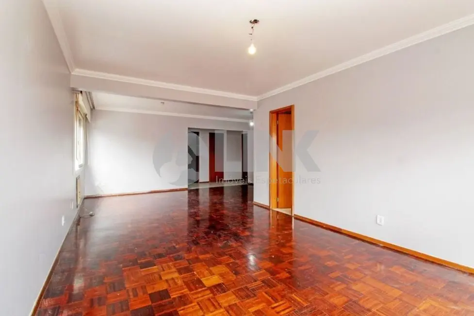Apartamento com 3 quartos à venda, 165m2 em Moinhos de Vento, Porto Alegre - RS - imagem 4 Foto 4 de Apartamento com 3 quartos à venda, 165m2 em Moinhos de Vento, Porto Alegre - RS