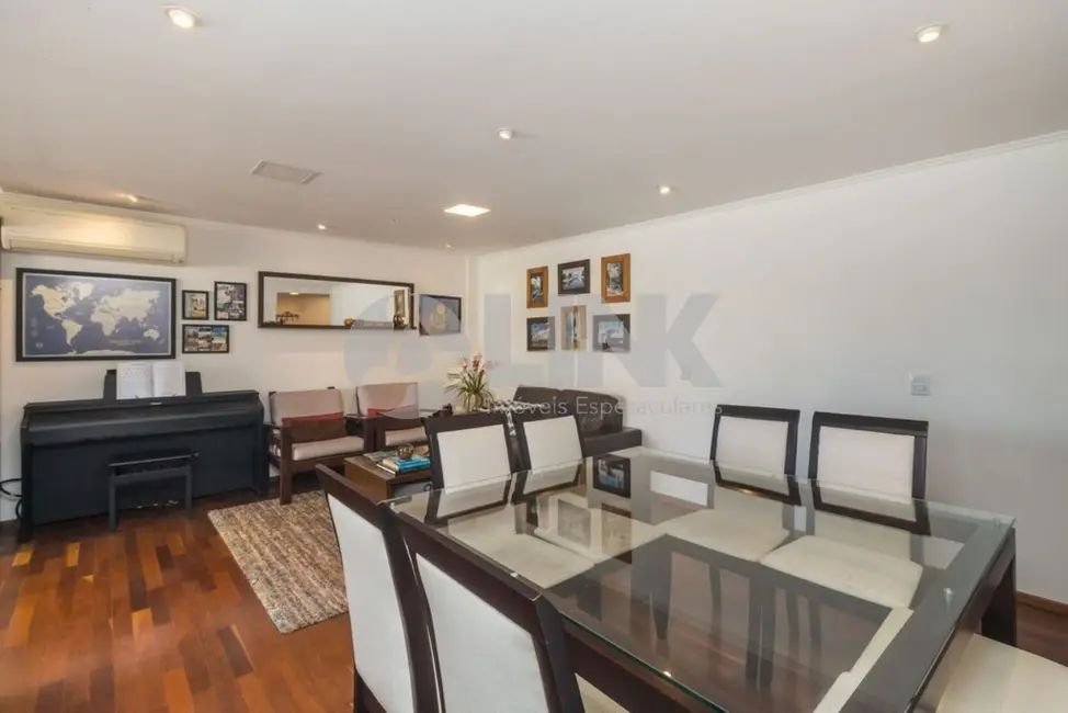 Apartamento com 3 quartos à venda, 110m2 em Moinhos de Vento, Porto Alegre - RS - imagem 8 Foto 8 de Apartamento com 3 quartos à venda, 110m2 em Moinhos de Vento, Porto Alegre - RS