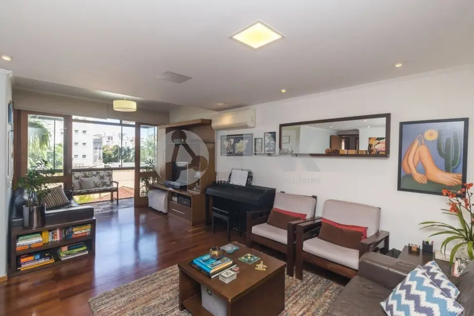 Apartamento com 3 quartos à venda, 110m2 em Moinhos de Vento, Porto Alegre - RS - imagem 3 Foto 3 de Apartamento com 3 quartos à venda, 110m2 em Moinhos de Vento, Porto Alegre - RS