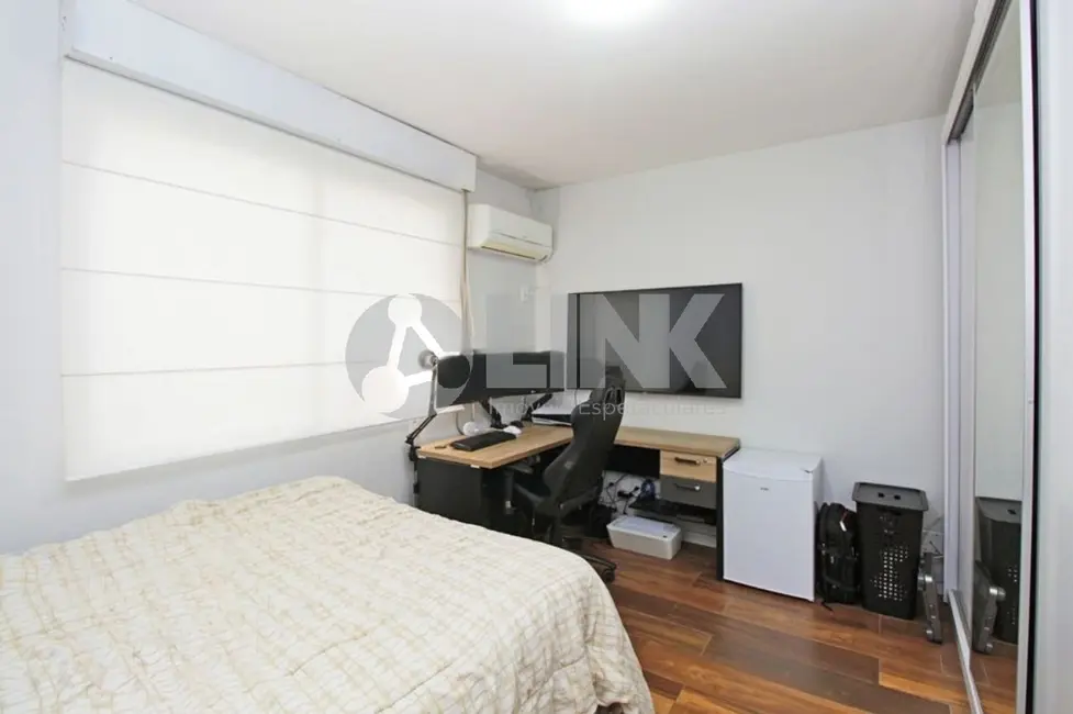 Foto 9 de Apartamento com 3 quartos à venda, 78m2 em São João, Porto Alegre - RS