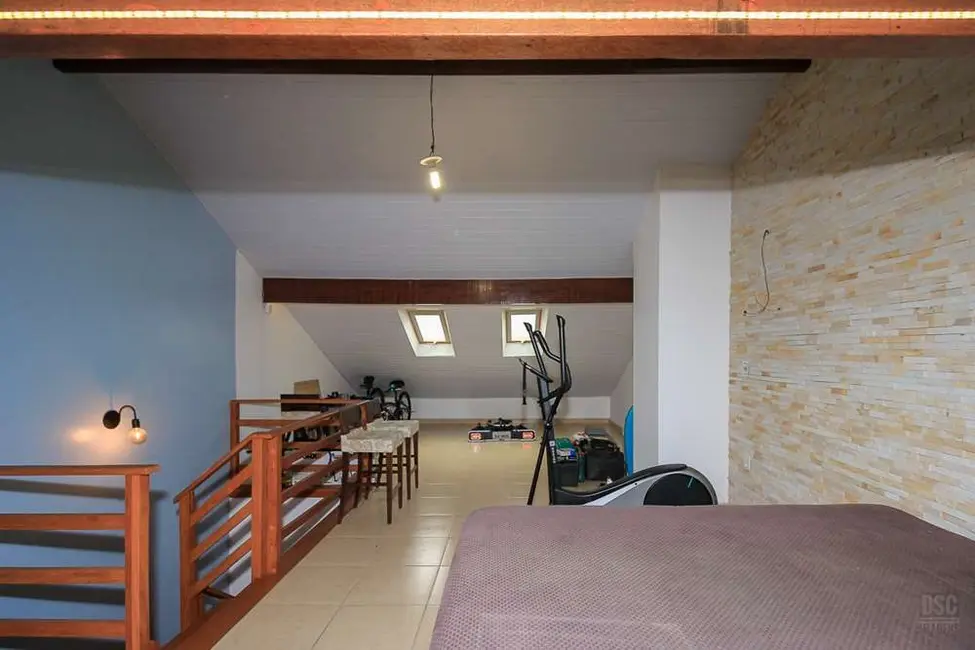 Casa com 3 quartos à venda, 167m2 em Espírito Santo, Porto Alegre - RS - imagem 7 Foto 7 de Casa com 3 quartos à venda, 167m2 em Espírito Santo, Porto Alegre - RS